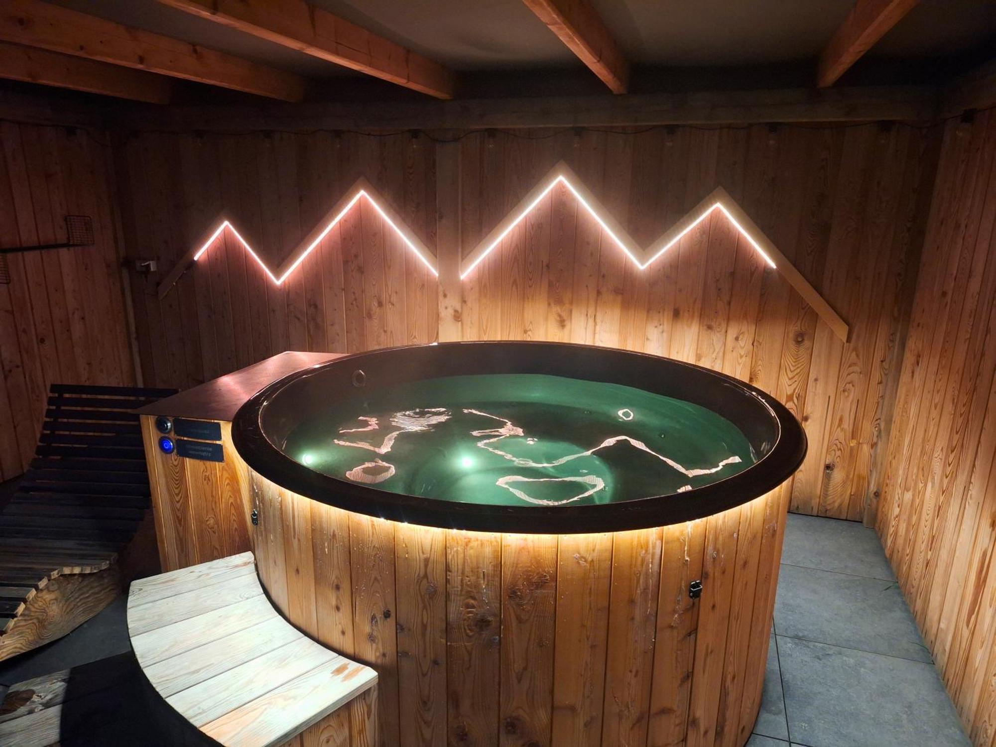 Domki Szczyt Beztroski Jacuzzi & Sauna Neumarkt Exterior foto